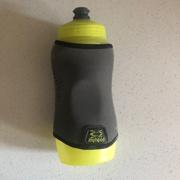 Bundle - Running belt (like new) and matching water bottle - Picture 5 of 6